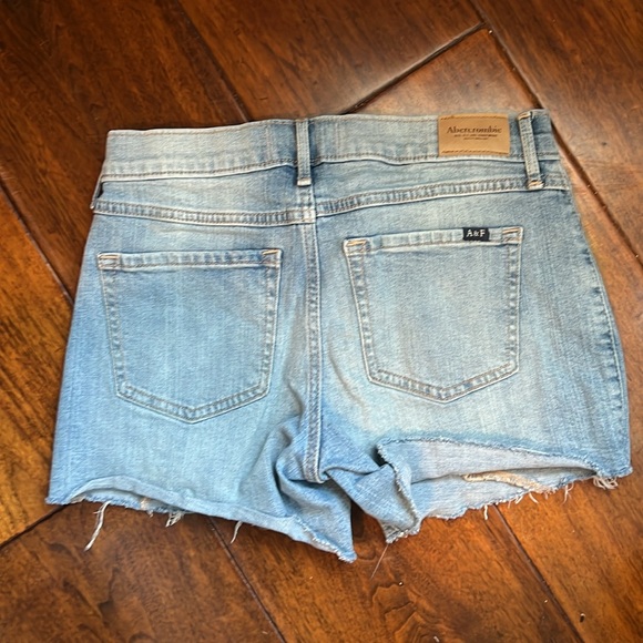 Abercrombie kids Jean shorts - Picture 2 of 3
